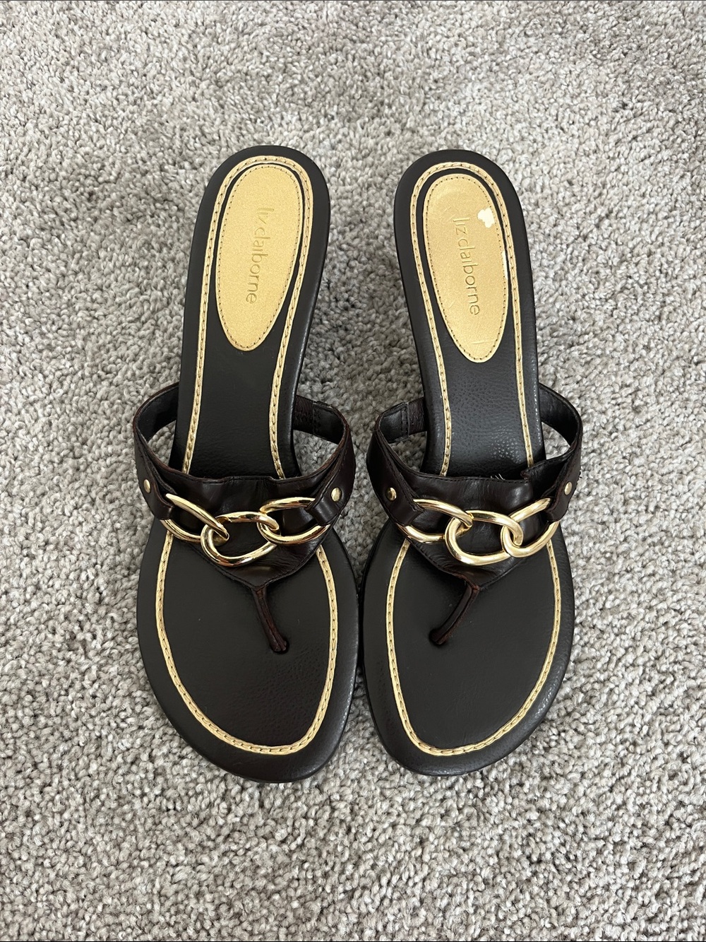 Vintage Liz Claiborne Leather Thong Kitten Heels with Gold Chain